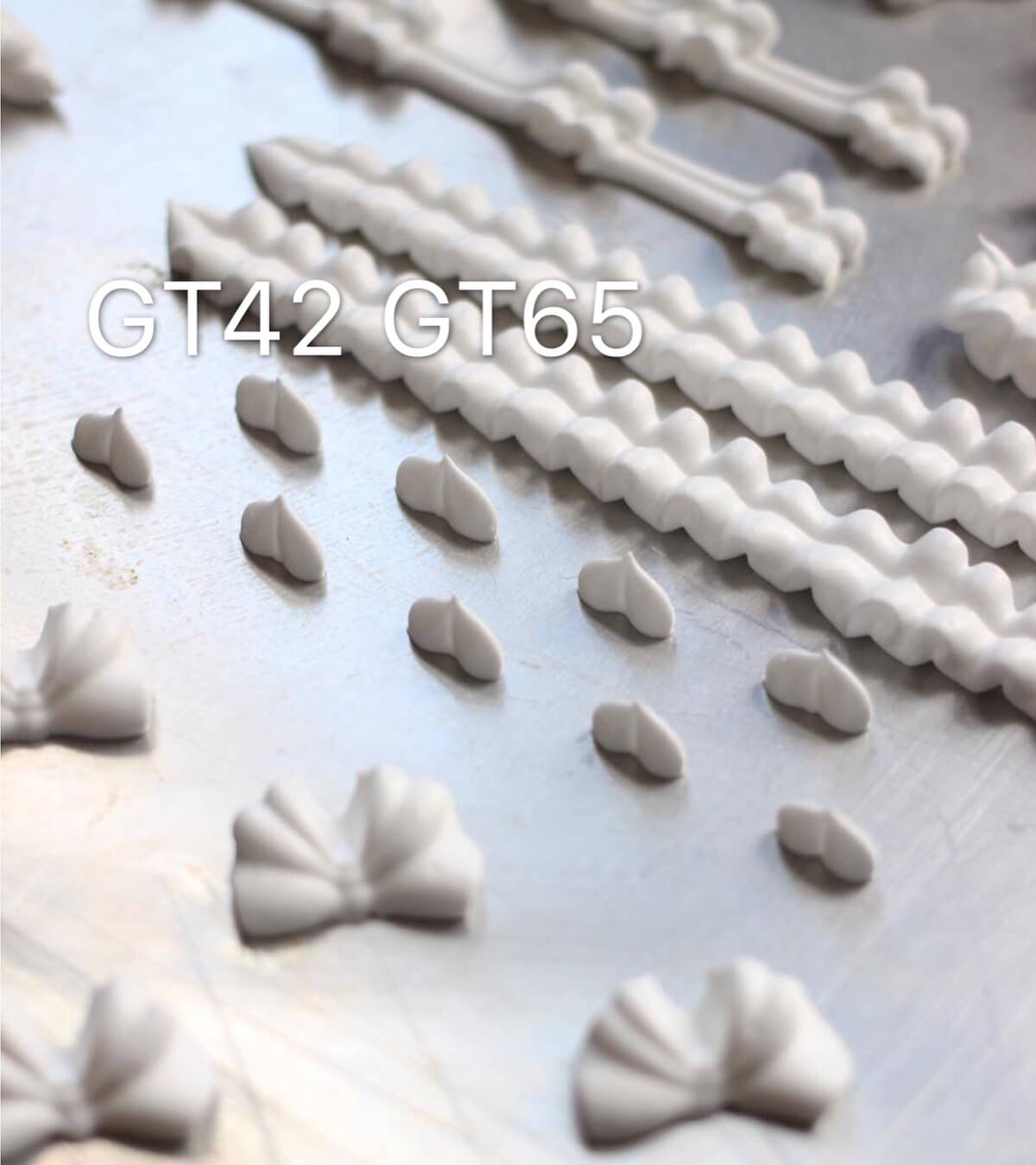 kowanii Leaves Decorating Tips Icing Piping Nozzle 2 Pieces